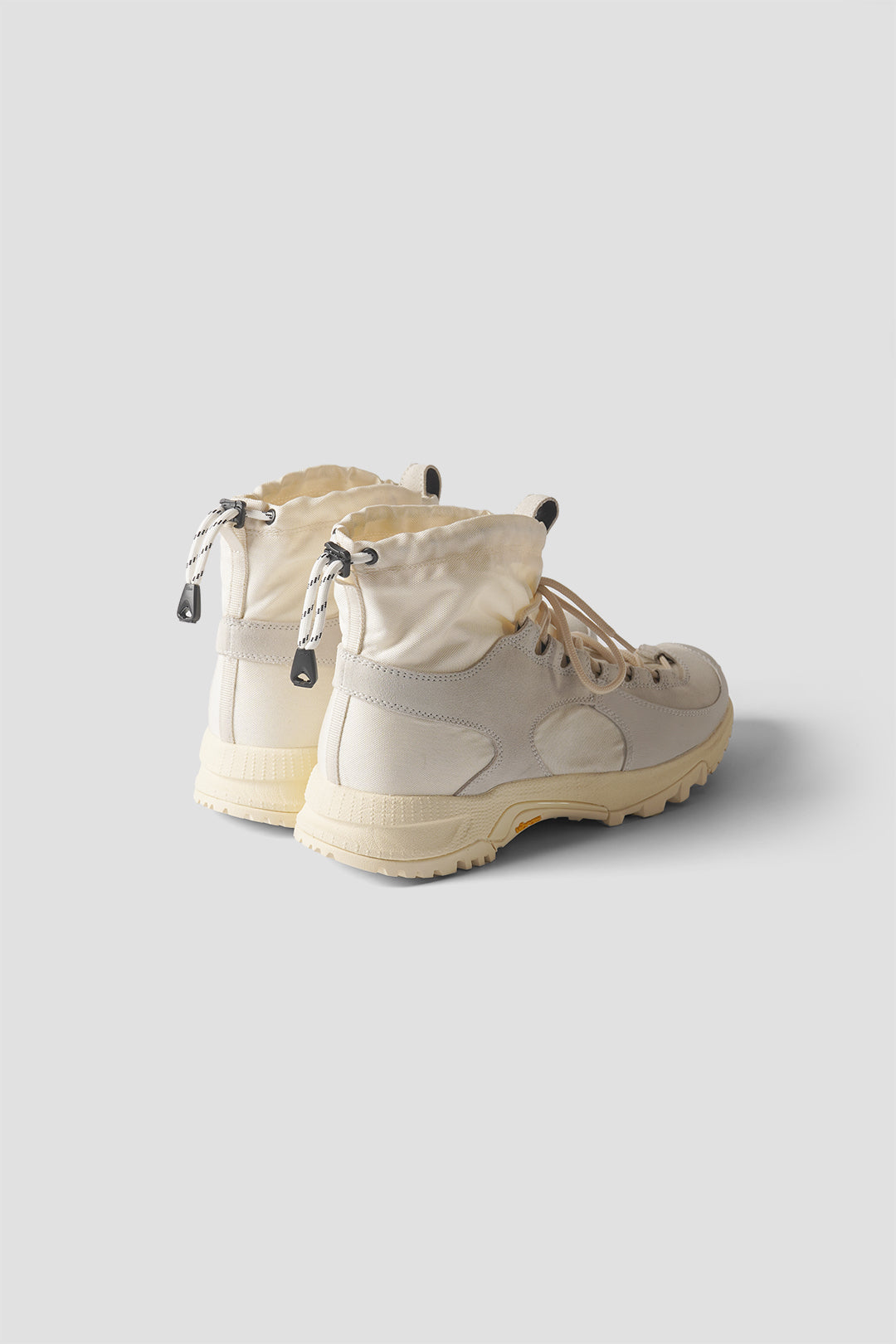 "Inity Hiker mid" TM-KABA-0001  WHITE