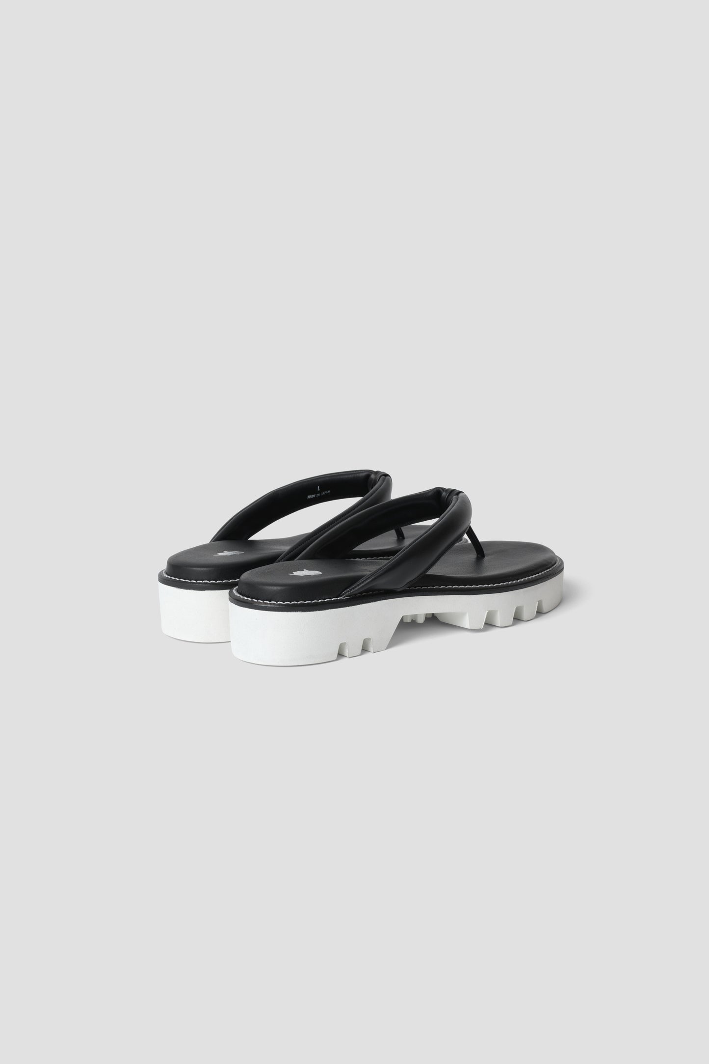 GETA. BLACK & WHITE SOLE. TMTK-S-0046