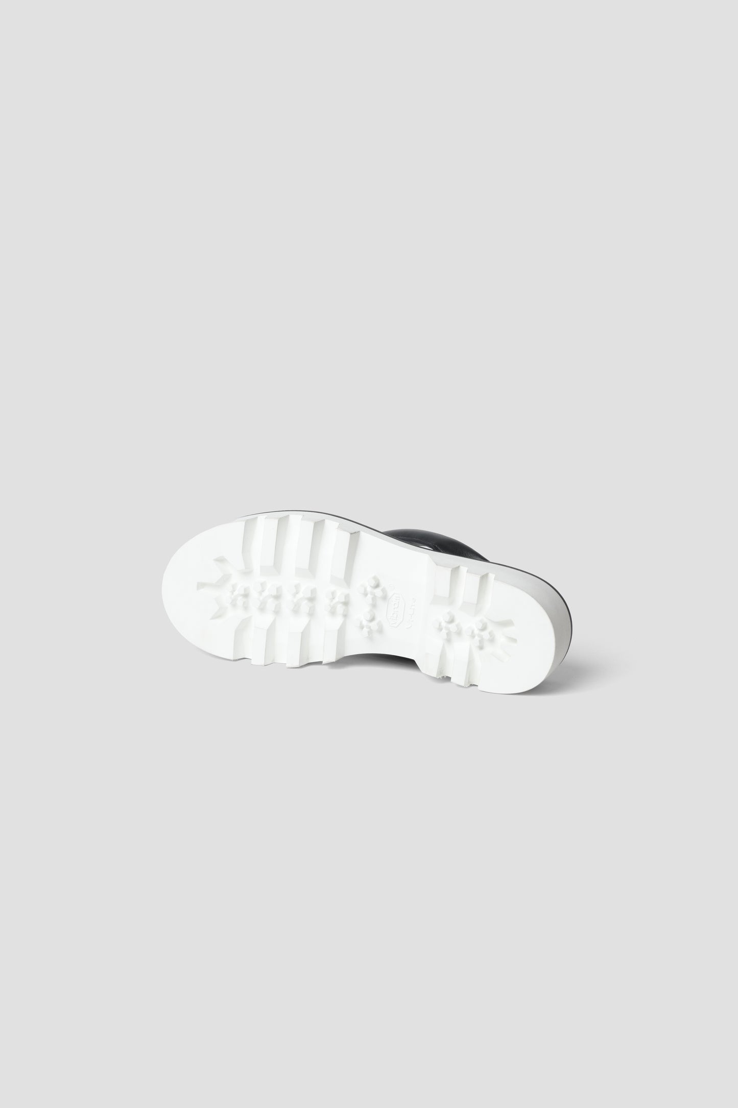 GETA. BLACK & WHITE SOLE. TMTK-S-0046