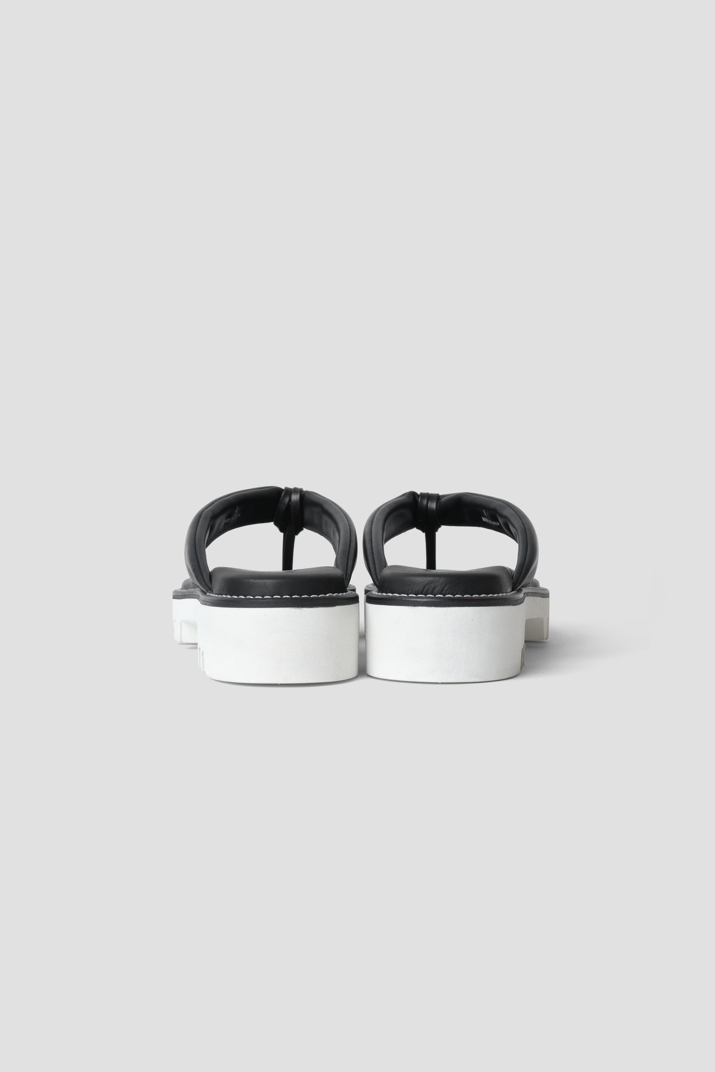 GETA. BLACK & WHITE SOLE. TMTK-S-0046